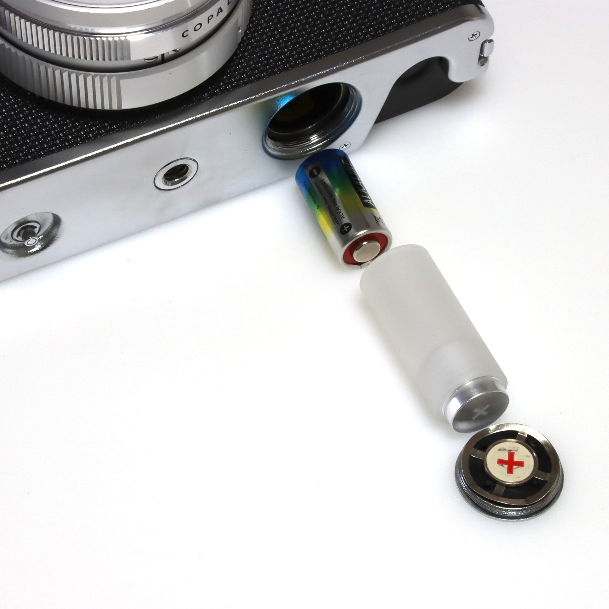 YASHICA ELECTRO 35 Battery Adapter, 4LR44 (PX28) —> PX32 (HM-4N